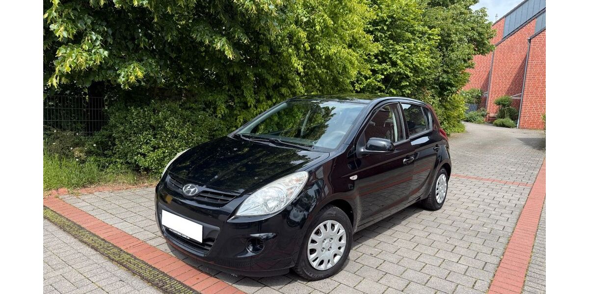 Hyundai i20 207.000 km 1.950 &euro; Dusseldorf 40595