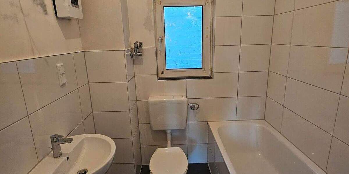 Etagenwohnung Duisburg Hochfeld - 3 Zimmer, 89 m&sup2;, 666&euro; | Angebot:25109578