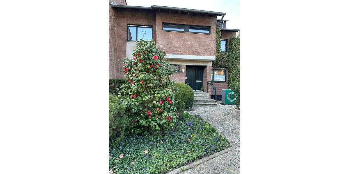 Reihenhaus Krefeld Fischeln - 7 Zimmer, 155 m&sup2;, 495.000&euro; | Angebot:26962348