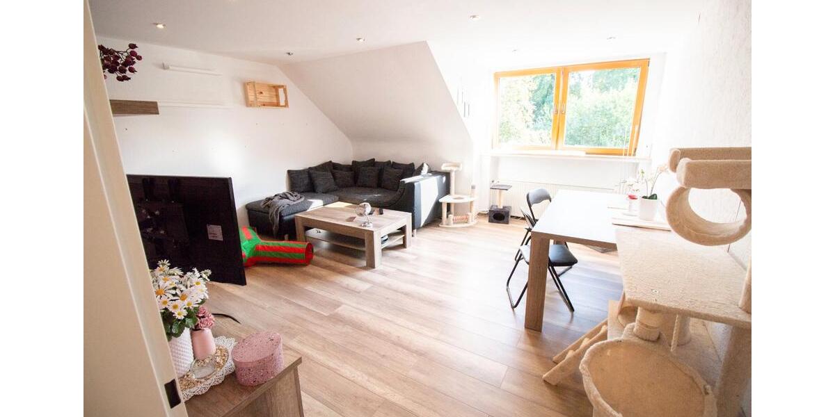 Dachgeschoßwohnung Bottrop Batenbrock - 3 Zimmer, 56 m&sup2;, 448&euro; | Angebot:26323654