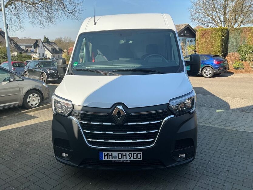 Renault Master 135.500 km 18.250 € Mülheim Ruhr 45470
