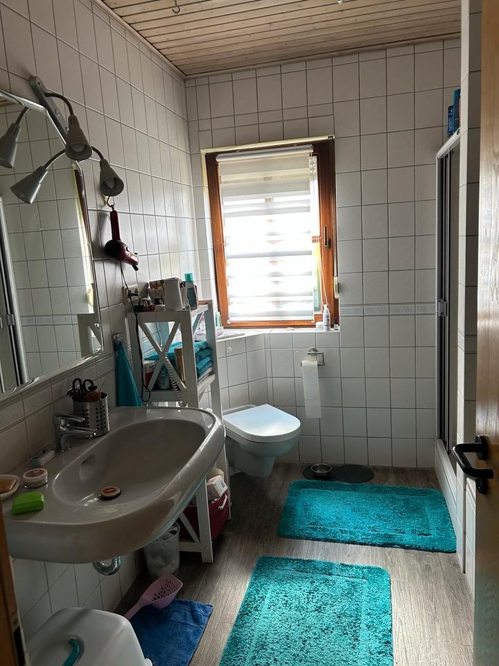 Großzügiges 1-2Familienhaus—Provisionsfrei
