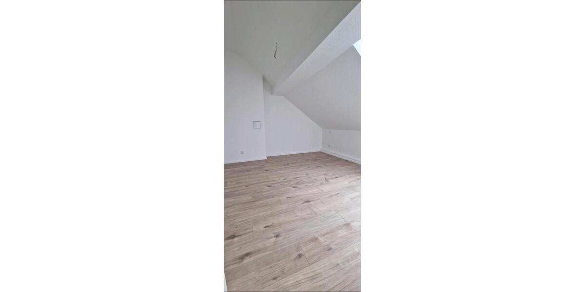 Dachgeschoßwohnung Bottrop Batenbrock - 2 Zimmer, 75 m&sup2;, 699&euro; | Angebot:25647921