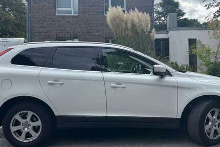 Volvo XC60 259.800 km 8.900 € Meerbusch 40668