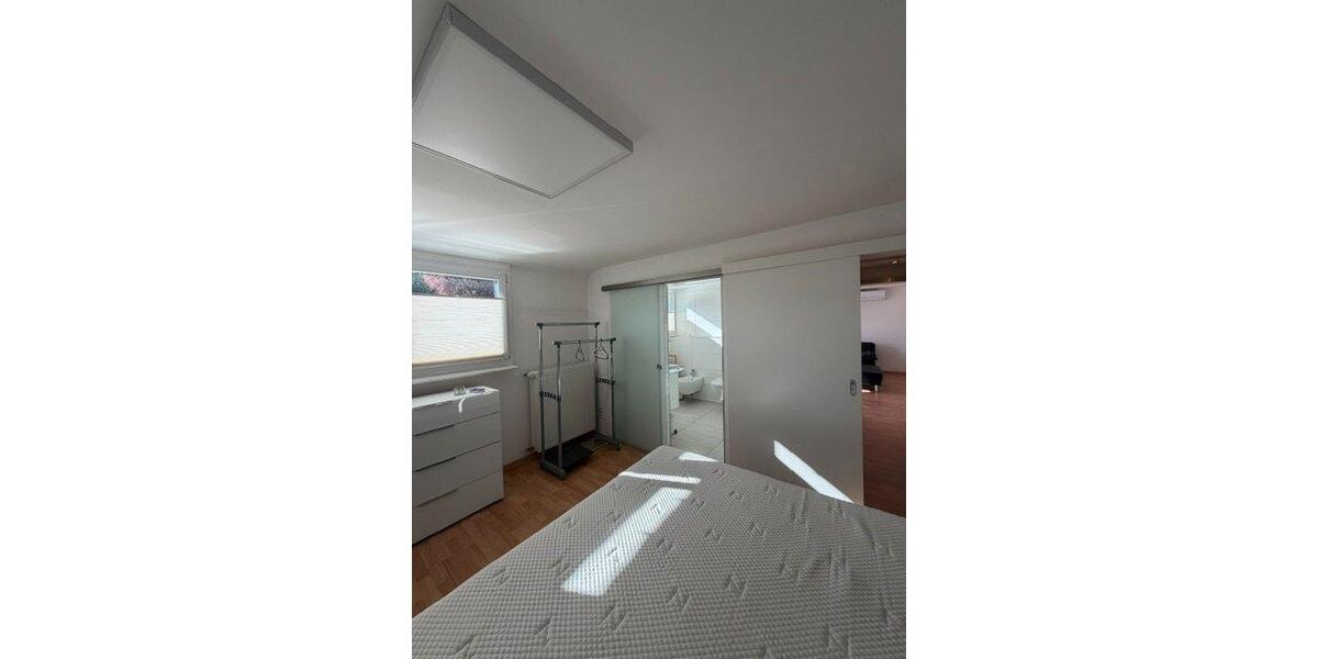 Dachgeschoßwohnung Willich - 3 Zimmer, 87 m&sup2;, 1.500&euro; | Angebot:26368677