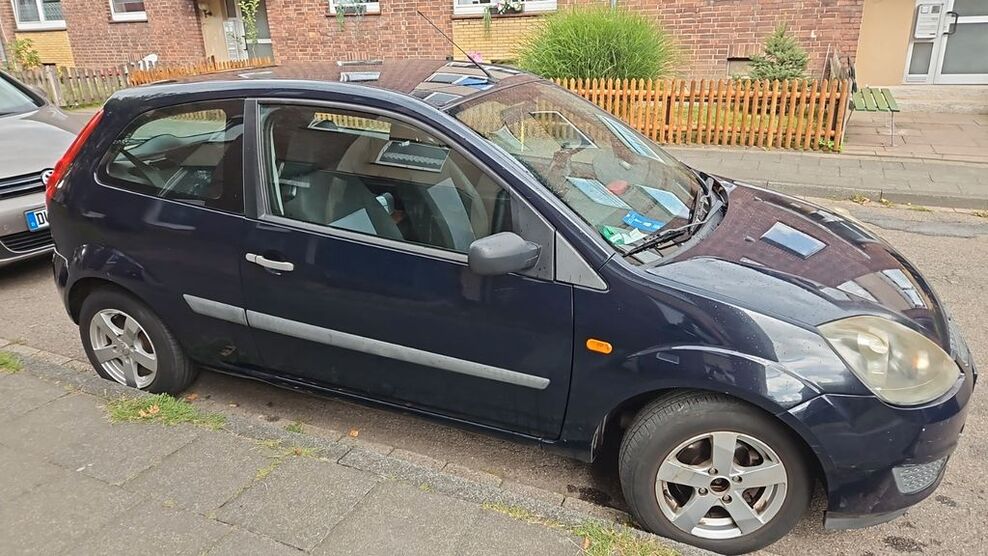 Ford Fiesta 178.500 km 1.399 € Duisburg 47179