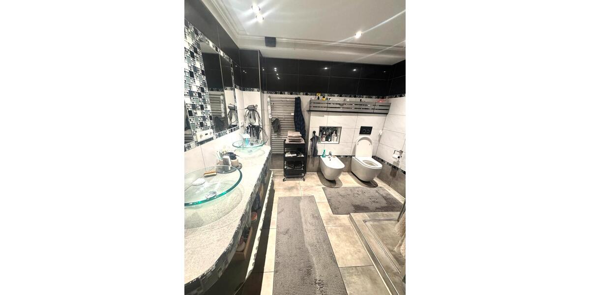 Etagenwohnung Krefeld Cracau - 3 Zimmer, 95 m&sup2;, 950&euro; | Angebot:25545159