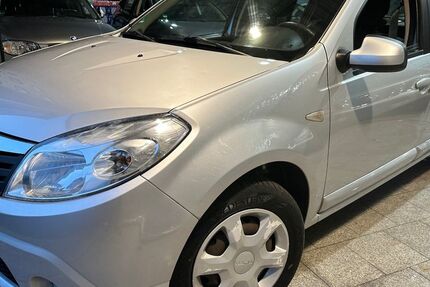 Dacia Sandero 160.500 km 2.990 &euro; Duisburg 47059
