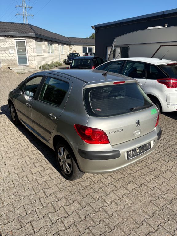 Peugeot 307 151.302 km 2.200 € Mönchengladbach 41189