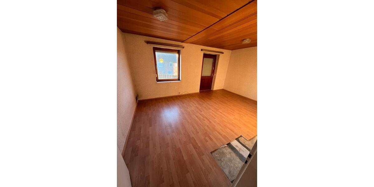 Reihenhaus Duisburg Hochheide - 3 Zimmer, 95 m&sup2;, 285.000&euro; | Angebot:25299495