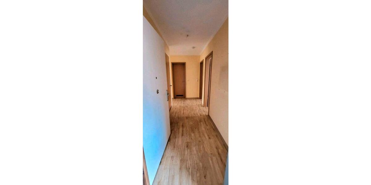 Erdgeschoßwohnung Krefeld Gellep-Stratum - 3 Zimmer, 84 m&sup2;, 785&euro; | Angebot:26359723