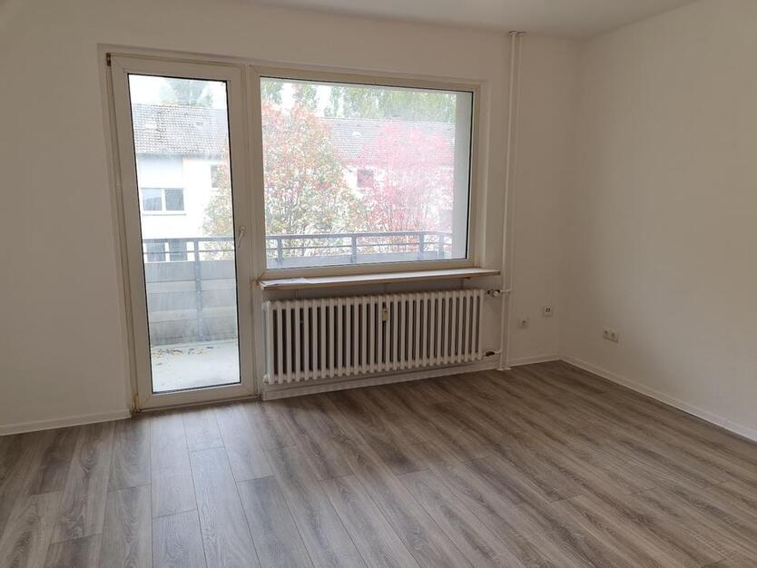 Renovierte 3-Zimmer-Wohnung im 2-Obergeschoss zu vermieten! *Mit Balkon* zimmer