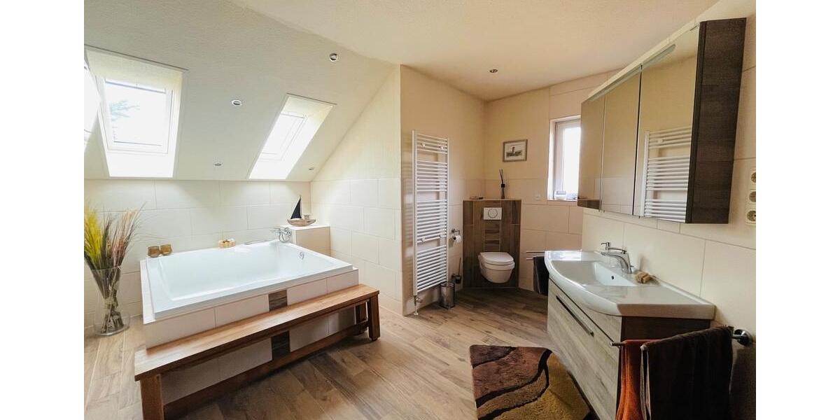 Einfamilienhaus Dinslaken Hiesfeld - 6 Zimmer, 166 m&sup2;, 729.000&euro; | Angebot:26165889