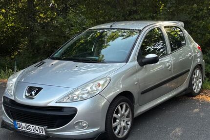 Peugeot 206 169.000 km 2.199 &euro; Duisburg 47167