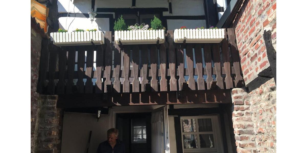 Zur Miete: idyllisches Fachwerkhaus, 80qm Wohnfläche, 1200 € kalt 4 zimmer