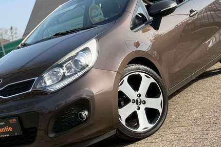 Kia Rio 125.000 km 8.800 &euro; Krefeld 47805