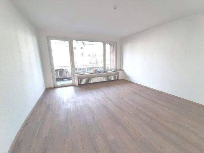 Etagenwohnung Duisburg Neudorf-Süd - 3 Zimmer, 84 m&sup2;, 890&euro; | Angebot:26903955