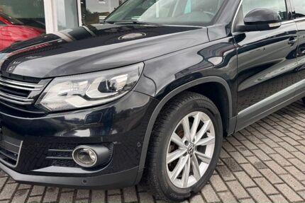 VW Tiguan 184.371 km 12.990 € Moers 47443