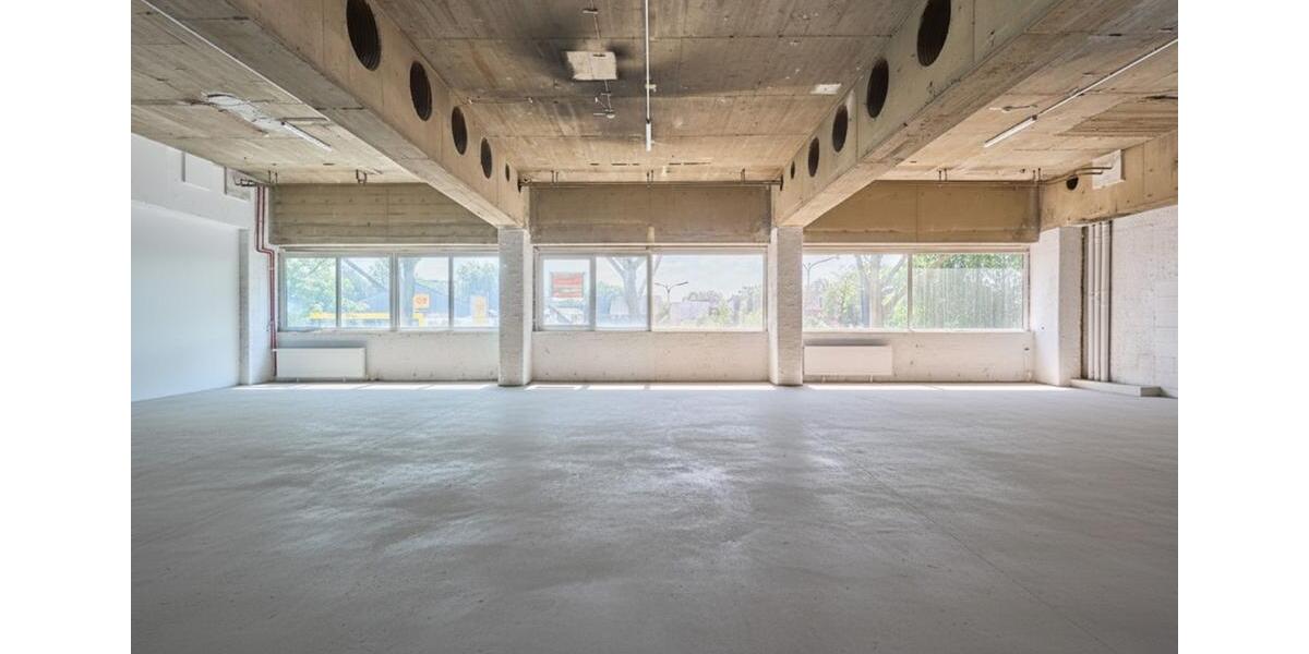 Industriehalle in Oberhausen mit Wasseranschluss und Starkstrom zimmer