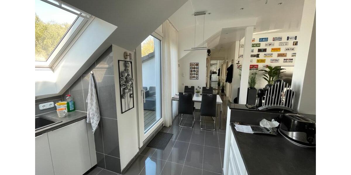 Dachgeschoßwohnung Essen Frillendorf - 3 Zimmer, 96 m&sup2;, 249.000&euro; | Angebot:27044145