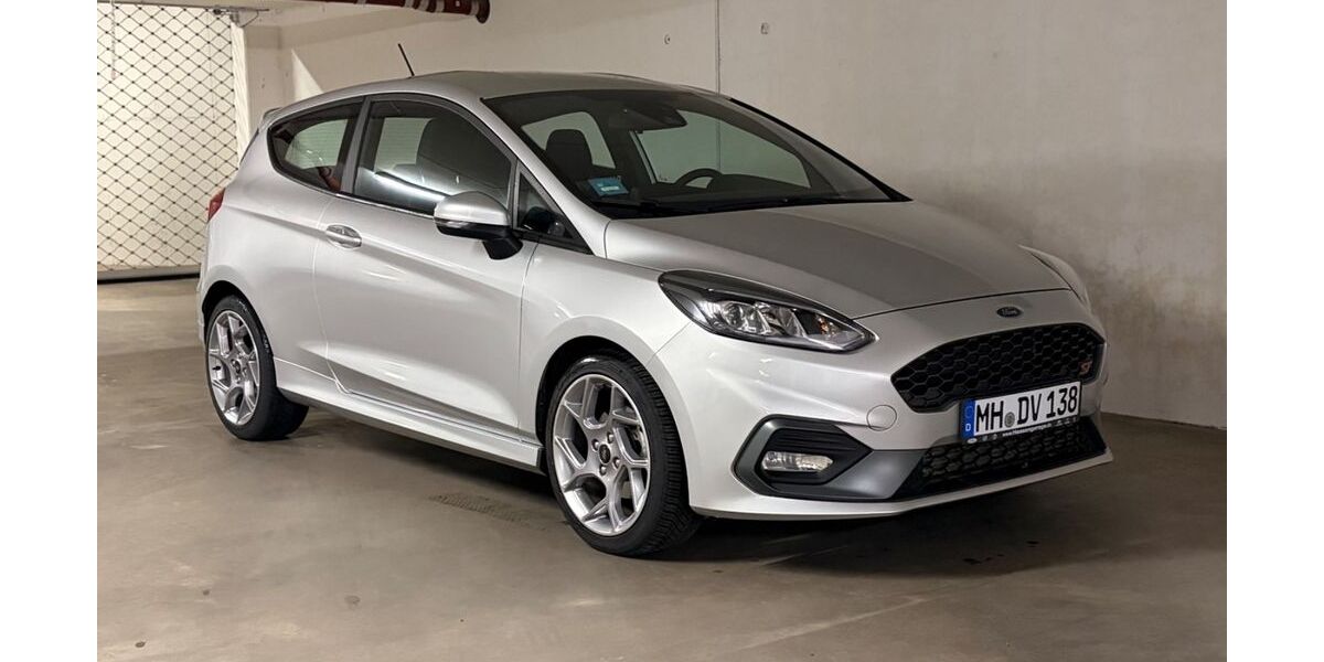 Ford Fiesta 34.032 km 16.400 &euro; Mülheim 45478