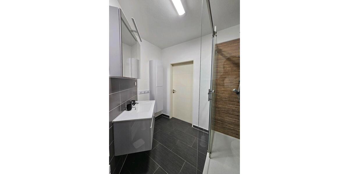 Etagenwohnung Düsseldorf Oberbilk - 2 Zimmer, 57 m&sup2;, 1.030&euro; | Angebot:24535519