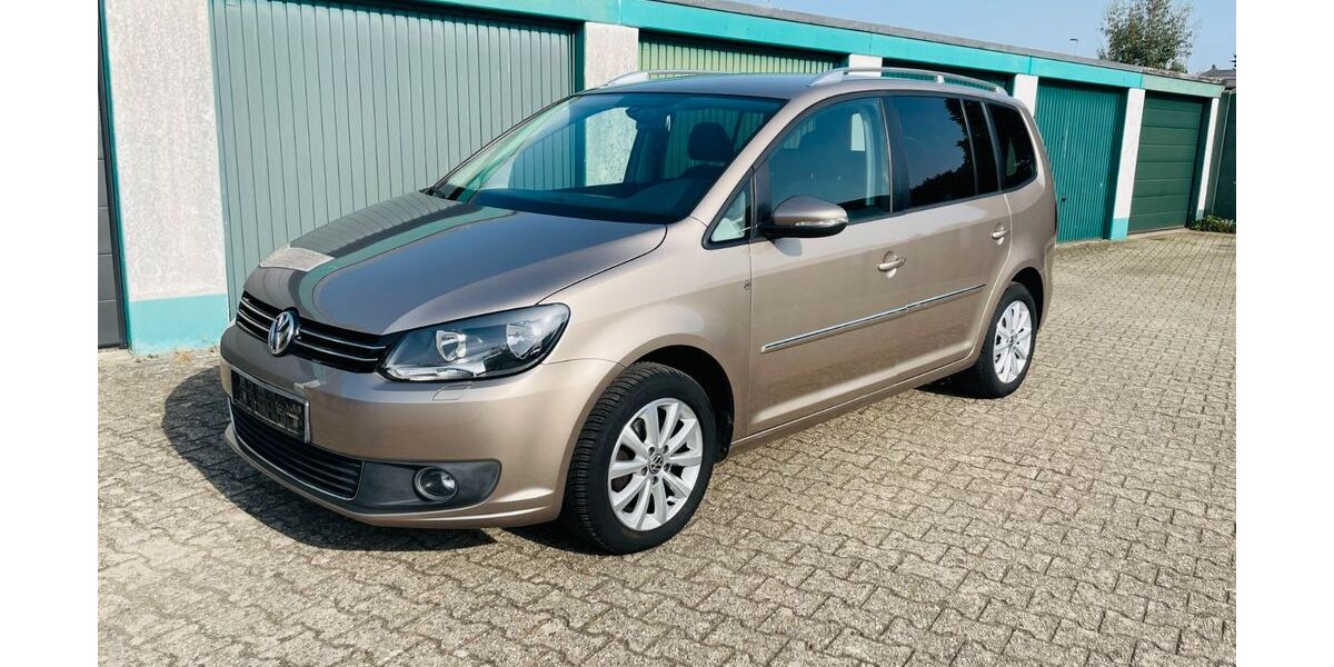 VW Touran 67.000 km 10.850 &euro; Neersen 47877