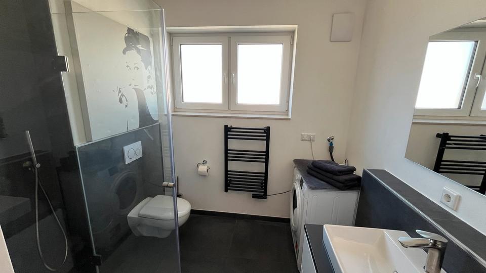 Terrassenwohnung Duisburg Huckingen - 2 Zimmer, 60 m&sup2;, 1.400&euro; | Angebot:26545990