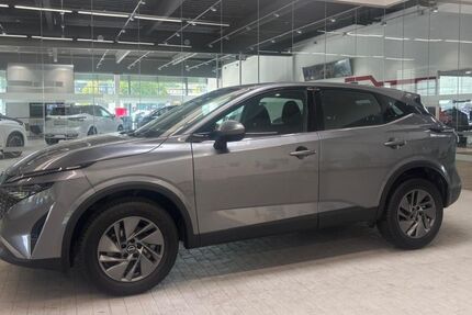 Nissan Qashqai 15.848 km 26.420 &euro; Duisburg 47167