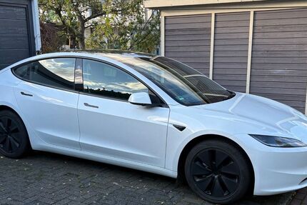 Tesla Model 3 21.950 km 33.800 € Herten 45699