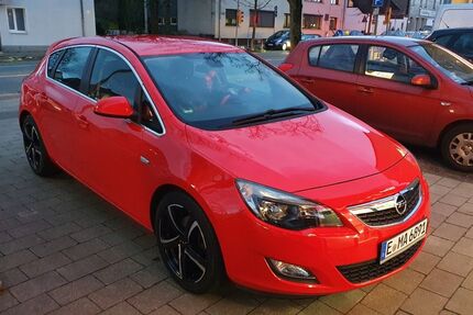 Opel Astra 167.000 km 4.699 € Essen 45357
