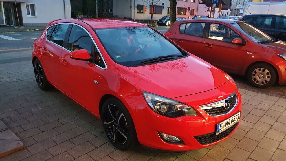Opel Astra 167.000 km 4.699 € Essen 45357