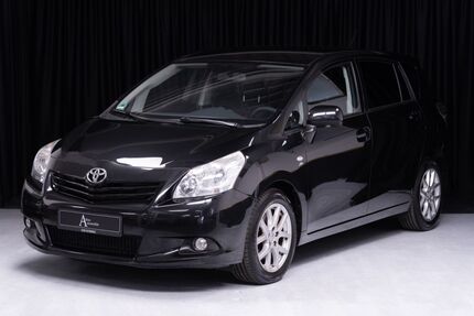 Toyota Verso 230.911 km 4.490 &euro; Düsseldorf 40211