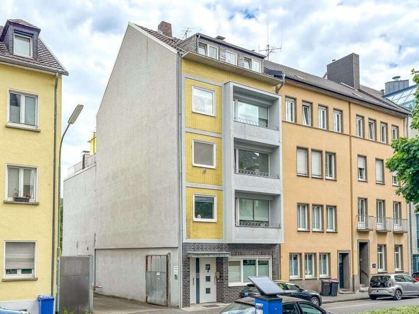 Haus zum Kaufen in Neuss 925.000 € 363.42 m²