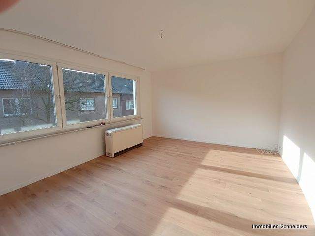 Etagenwohnung Duisburg Untermeiderich - 2 Zimmer, 61 m&sup2;, 500&euro; | Angebot:26106534