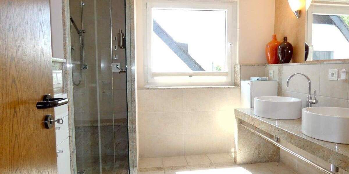 Einfamilienhaus Willich Schiefbahn - 7 Zimmer, 194 m&sup2;, 849.000&euro; | Angebot:24486302