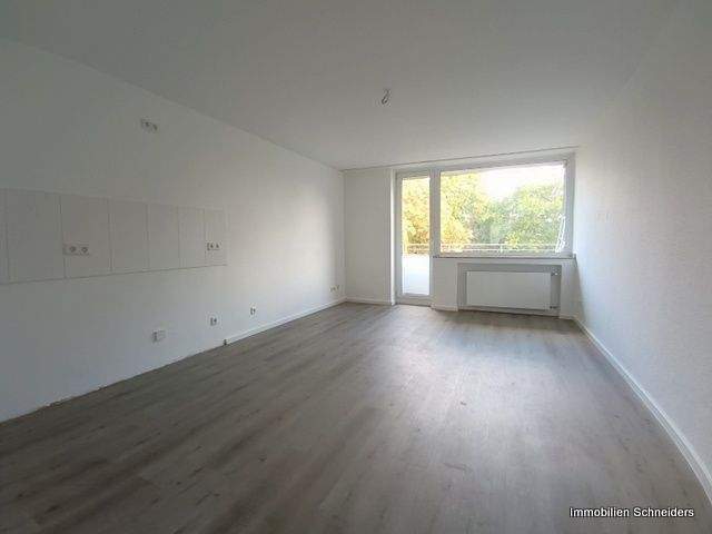 Düsseldorf-Oberbilk, Heerstraße 27 - Komplett sanierte Wohnung mit 2 Balkonen + Küchenzeile ab Oktober zu mieten !! 2 zimmer