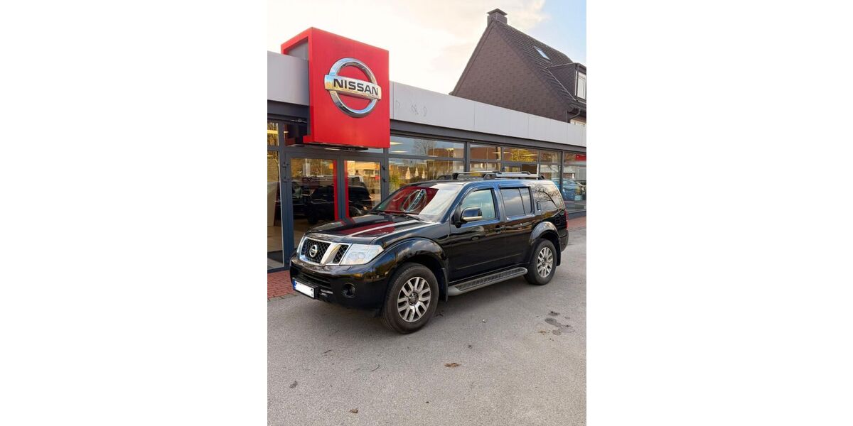 Nissan Pathfinder 250.000 km 8.299 &euro; Essen 45356