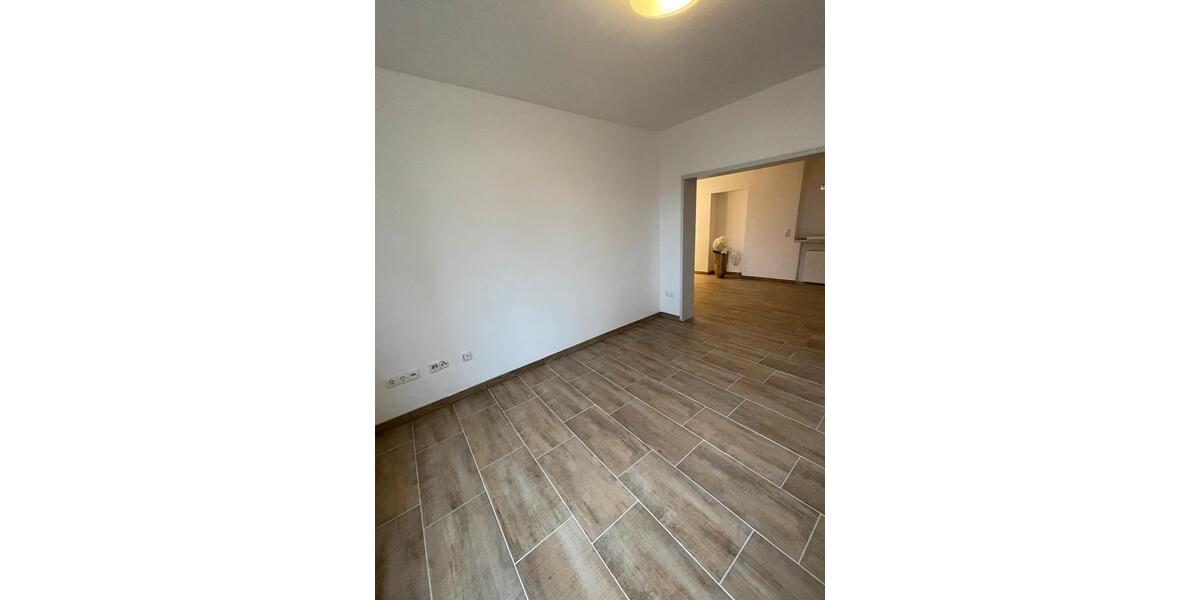 Erdgeschoßwohnung Kamp-Lintfort Lintfort - 5 Zimmer, 88 m&sup2;, 1.350&euro; | Angebot:24780227