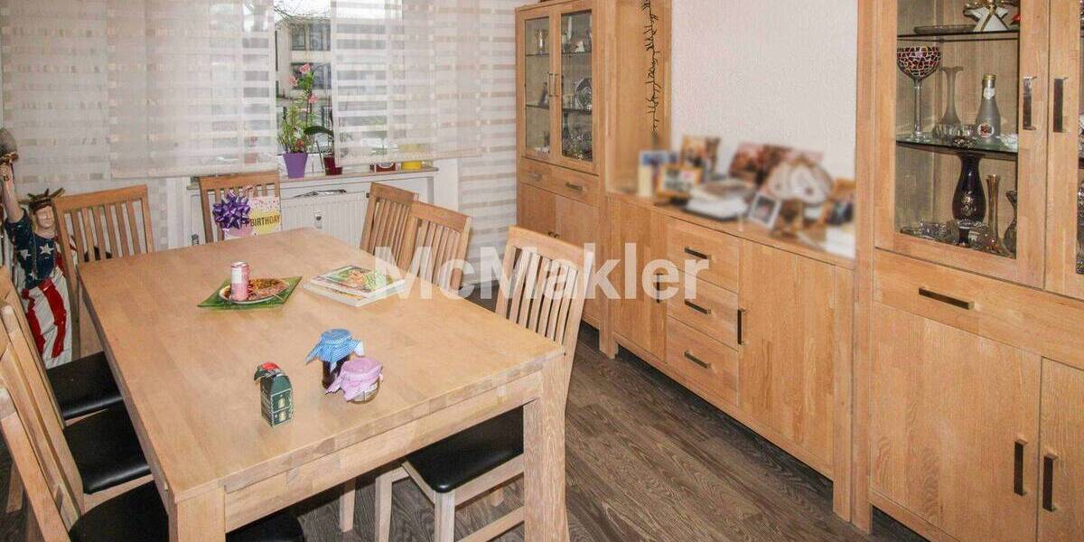 Etagenwohnung Gelsenkirchen Schalke - 3 Zimmer, 100 m&sup2;, 135.000&euro; | Angebot:26852981