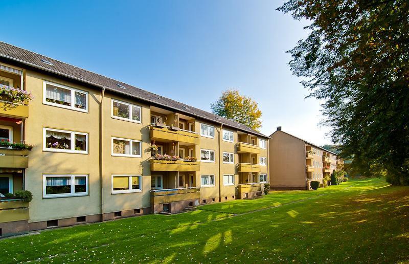 Komm nach Heiligenhaus: renovierte 2-Zi.-Whg. mit Duschbad und sonnigem Balkon in Nonnenbruch zimmer