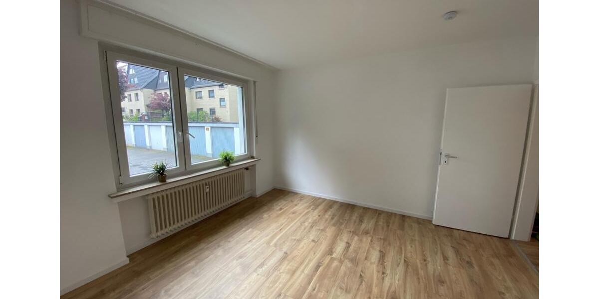 Hochparterre Essen Stadtbezirk VIII - 3 Zimmer, 74 m&sup2;, 725&euro; | Angebot:26662692