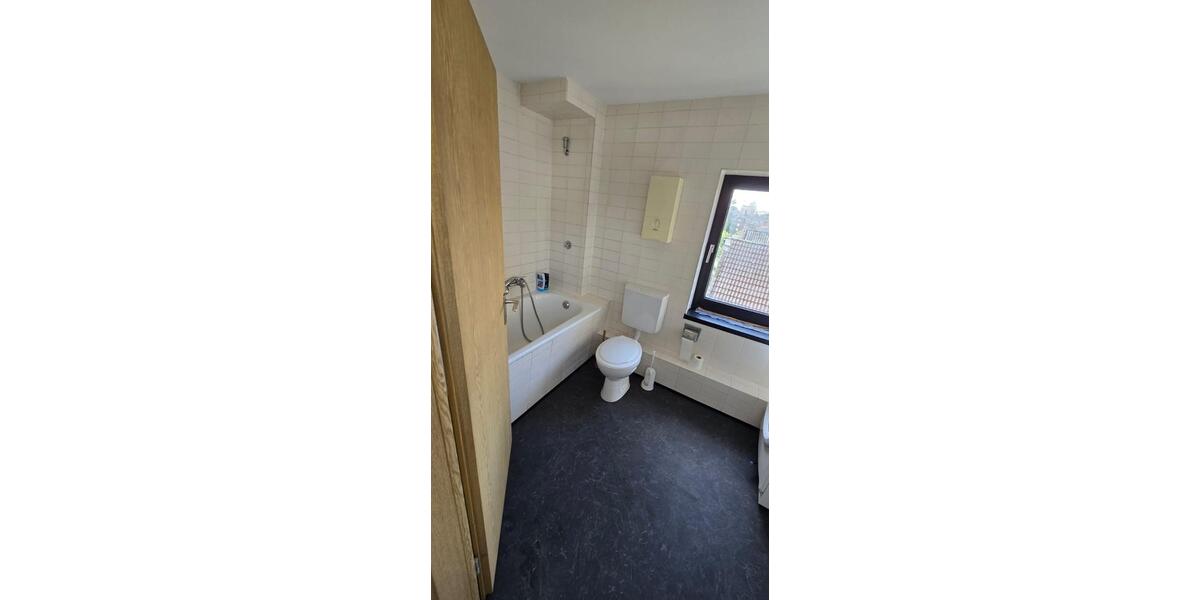 Etagenwohnung Krefeld Dießem - 1 Zimmer, 50 m&sup2;, 650&euro; | Angebot:26120947