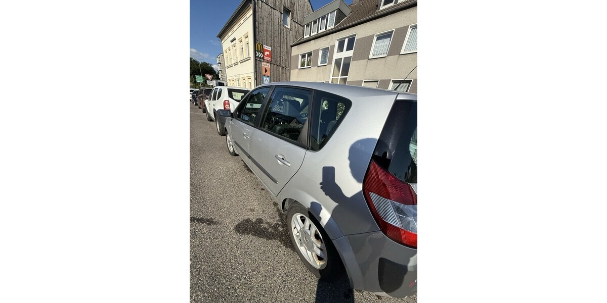 Renault Scenic 115.000 km 3.999 € Heiligenhaus 42579