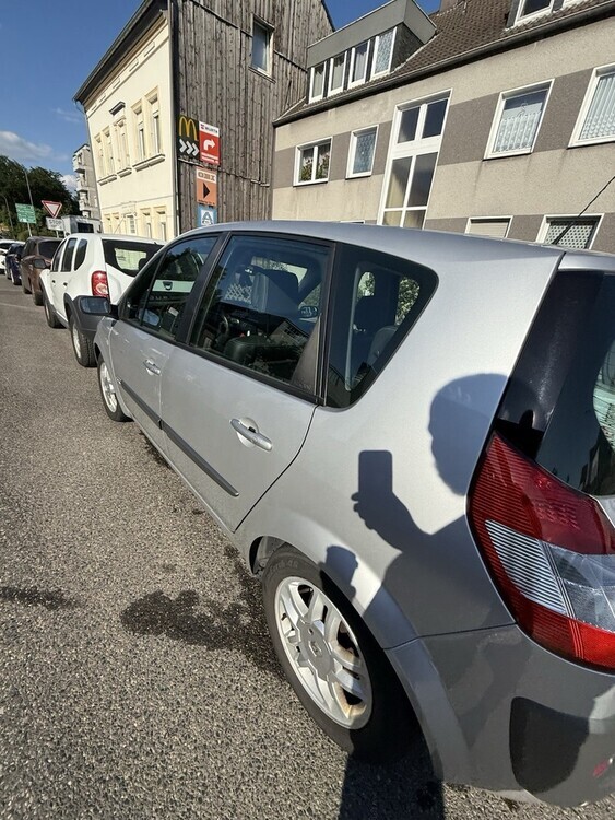 Renault Scenic 115.000 km 3.999 € Heiligenhaus 42579