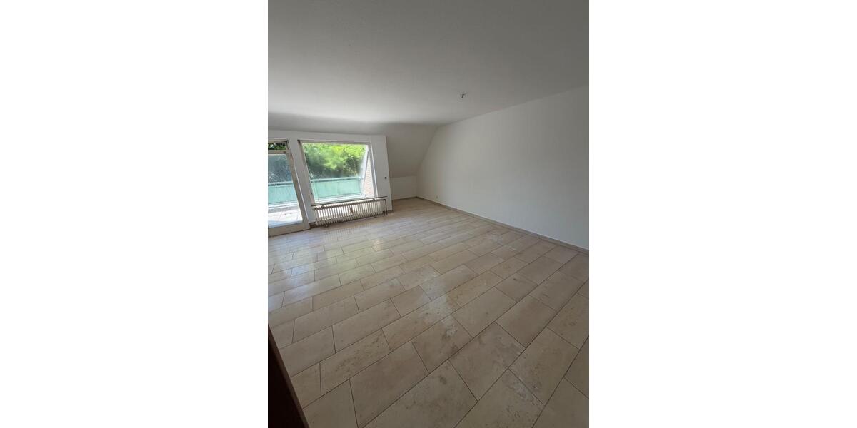 Dachgeschoßwohnung Tönisvorst - 2.5 Zimmer, 65 m&sup2;, 943&euro; | Angebot:26366529