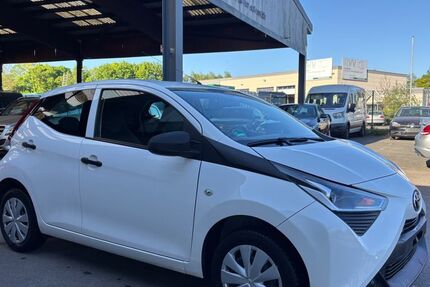 Toyota Aygo (X) 14.250 km 8.300 &euro; Essen 45356