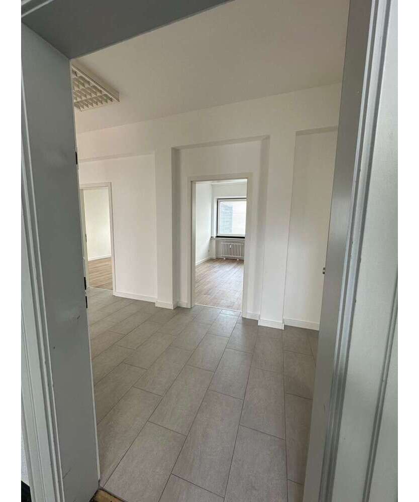 Büro in Düsseldorf 1.190 € 112 m²