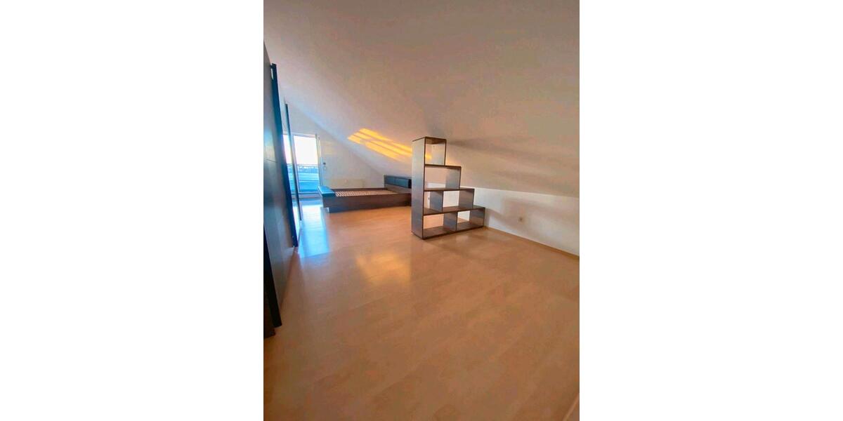 Maisonettenwohnung Duisburg Rheinhausen - 2 Zimmer, 115 m&sup2;, 930&euro; | Angebot:26213256