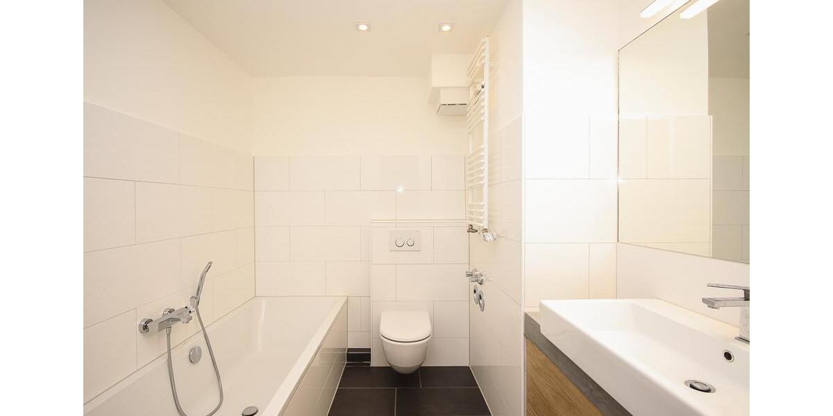 Dachgeschoßwohnung Düsseldorf Stadtbezirk 2 - 2 Zimmer, 89 m&sup2;, 1.700&euro; | Angebot:24889835